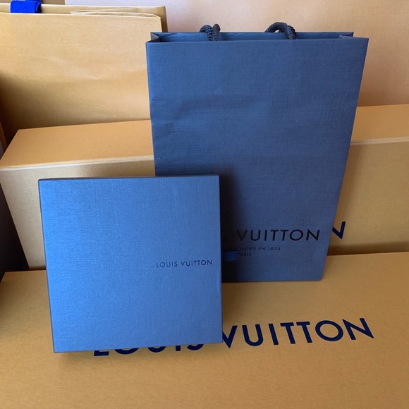 Louis Vuitton boxes and bags - Picture 5 of 7